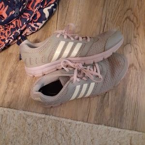 Adidas womens 8.5